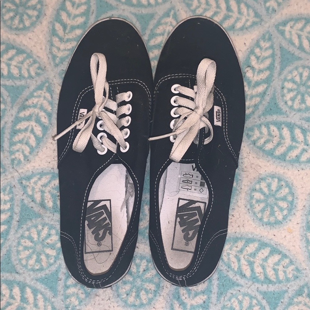 black vans shoes